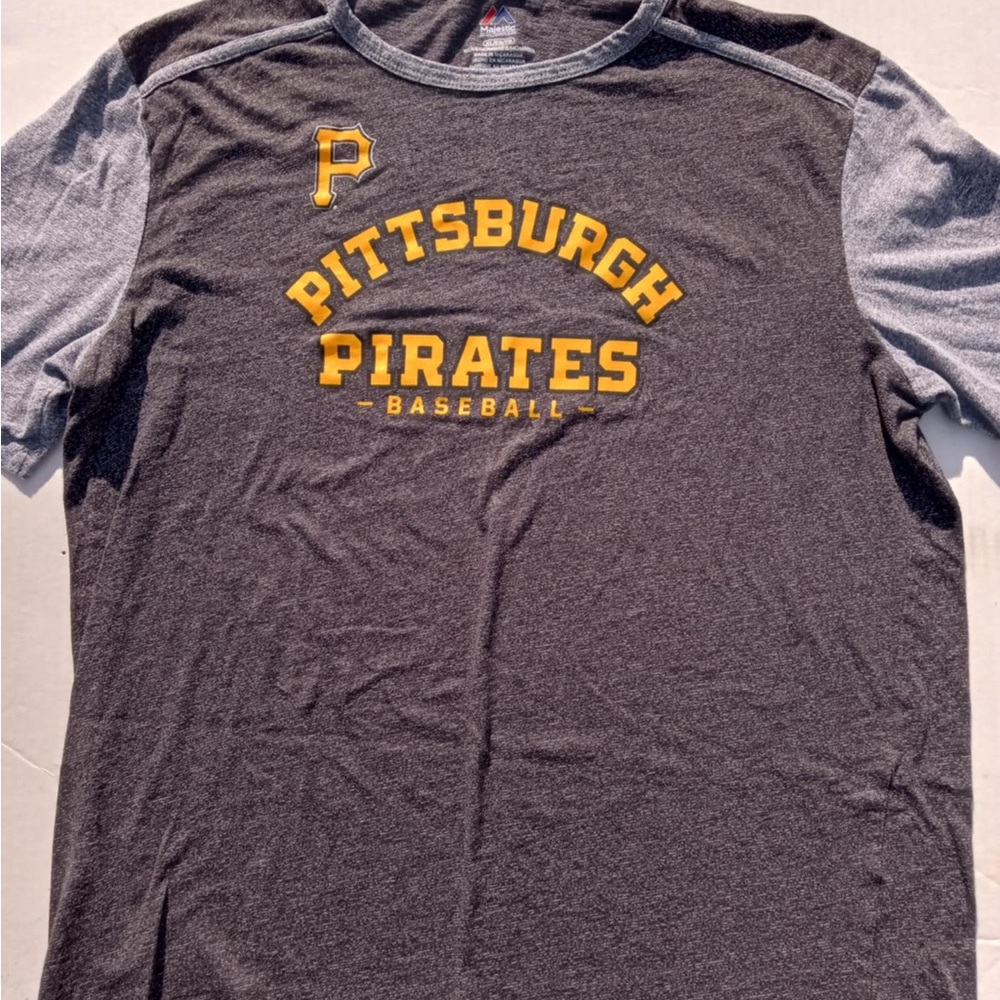Majestic Gray and Yellow Pittsburgh Pirates Short Sleeve Tee